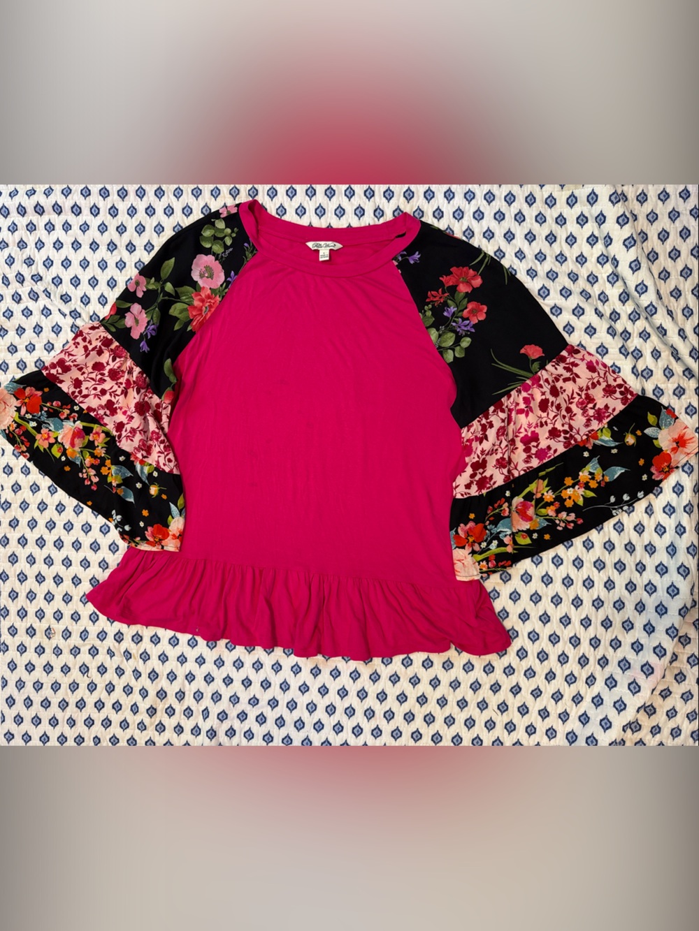 Pioneer Women's Fuchsia Floral Raglan bell Sleeve Top Large